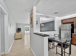 165 Amherst Lane, Lake Worth, FL 33467