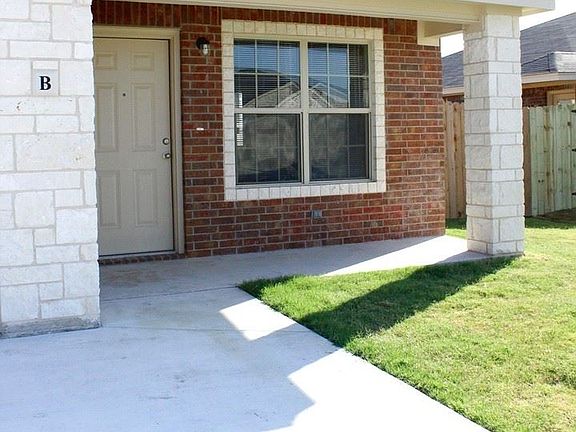 5th image of 4505B Cambridge Dr
