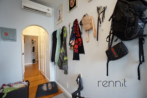 Rented by Rennit Inc. | media 7