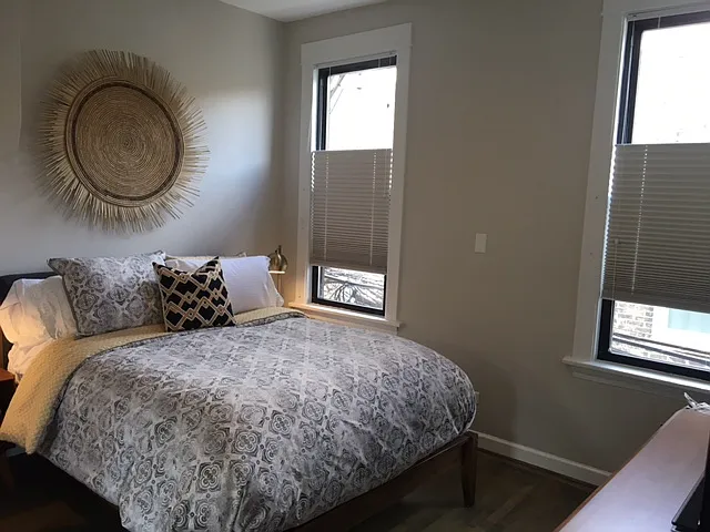 1822 W Wabansia Ave #2R — Photo 8