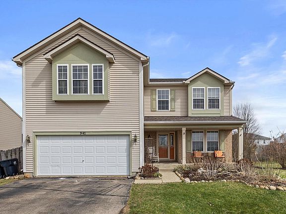 2nd image of 947 Voss ROAD