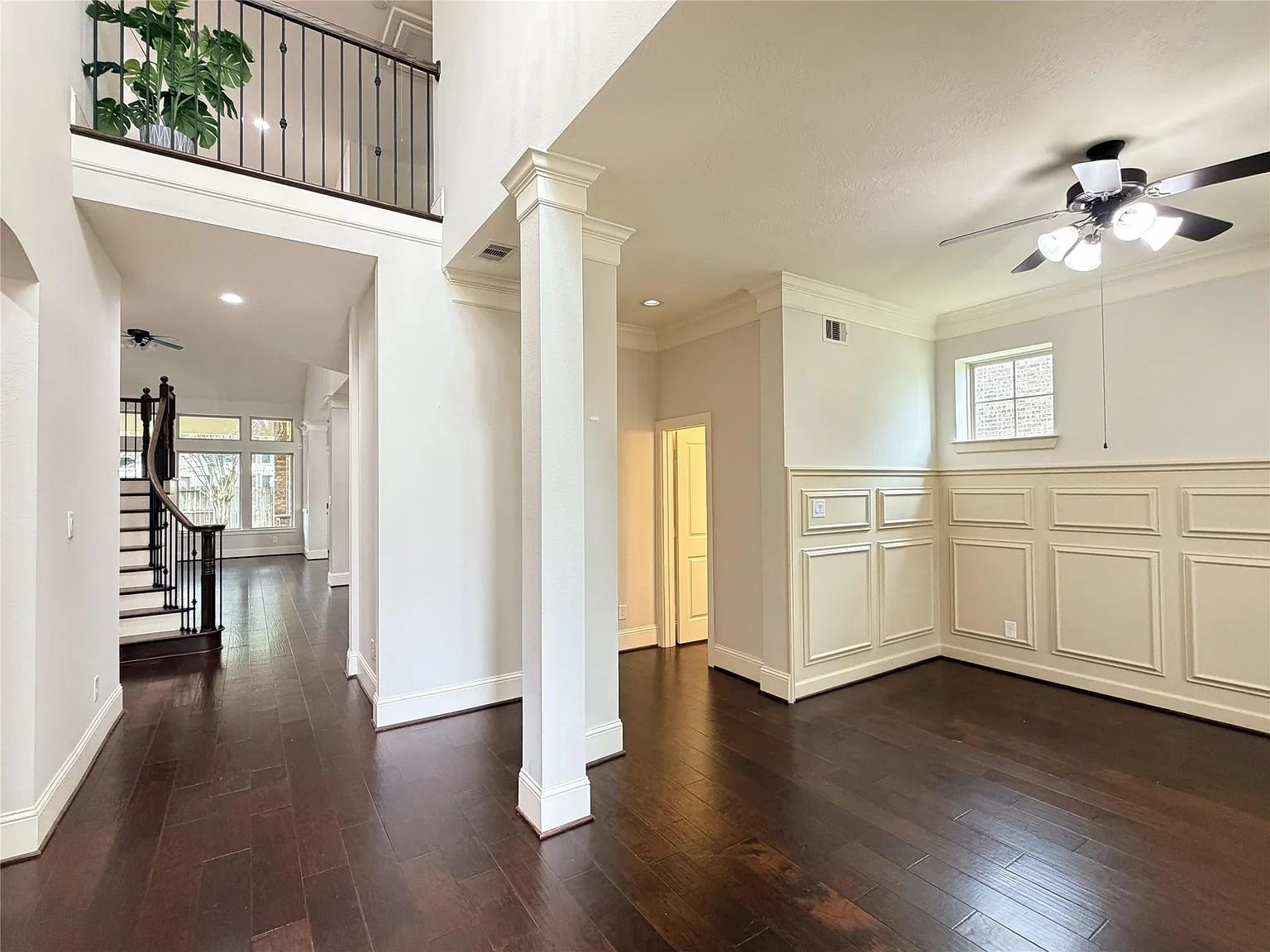 5 bed, 4.5 bath, 4313 sqft, $4,800 — Photo 4