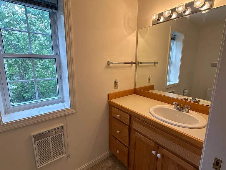 109 Main St — Photo 7