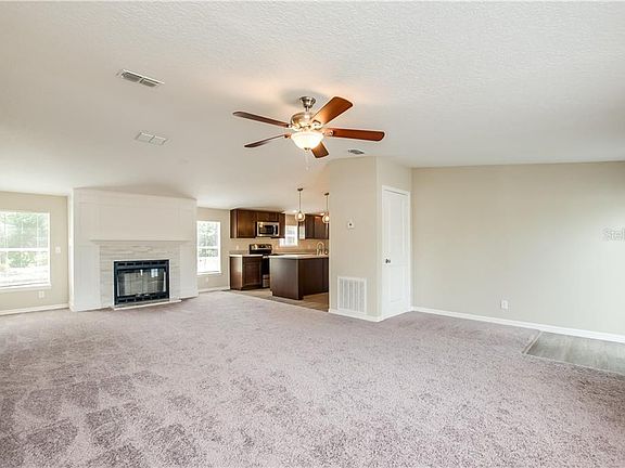 4th image of 4350 Pine Tree Dr