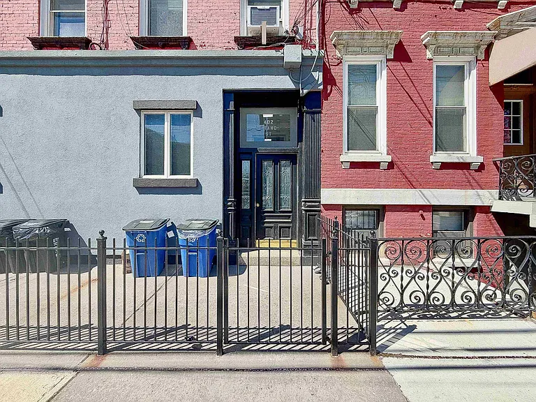 402 Grand St #3N — Photo 17