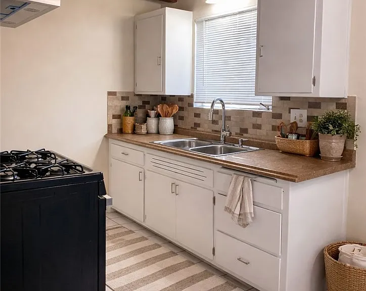 2316 S Carmelina Ave — Photo 6