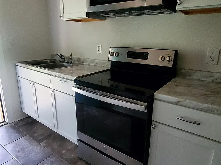 543 Okaloosa St — Photo 10