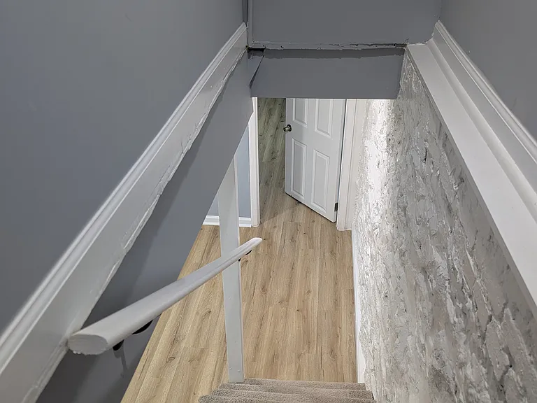 1726 Carswell St — Photo 17