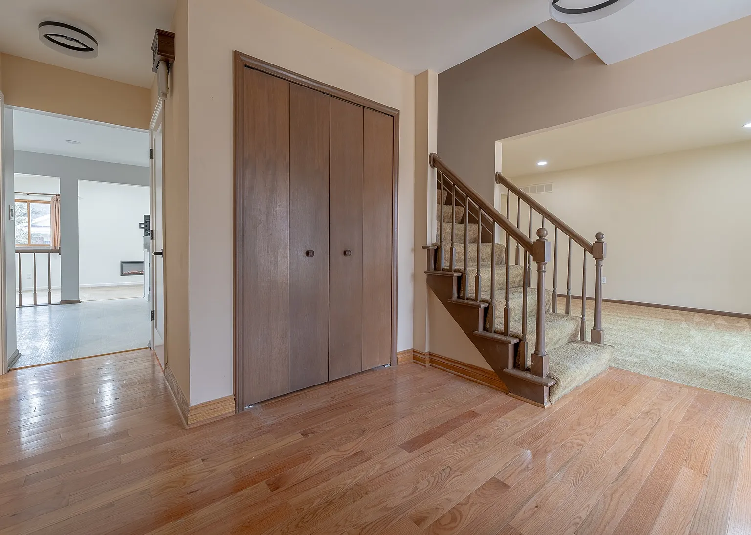 4 bed, 2239 sqft, $3,200 — Photo 3
