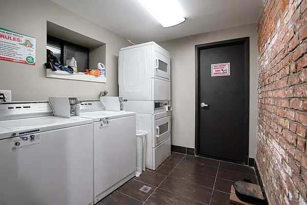 Rented by Avenues Real Estate | media 19