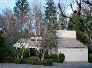815 Country Commons Ln, Lake Oswego, OR 97034