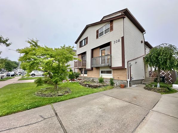 308 Travis Ave