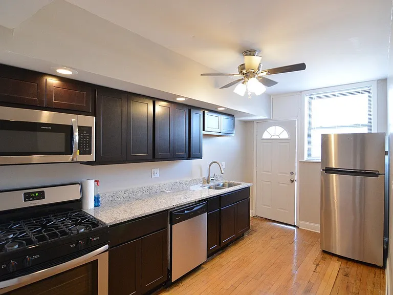 3241 N Damen Ave #4 — Photo 2