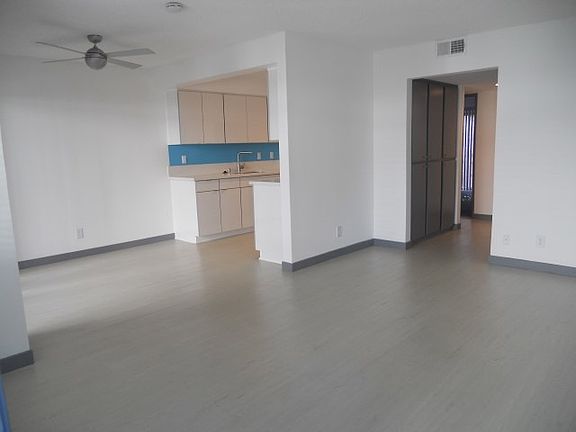 3rd image of 161 E 18th St APT 29