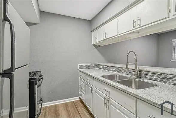 436 Nassau Dr — Photo 8