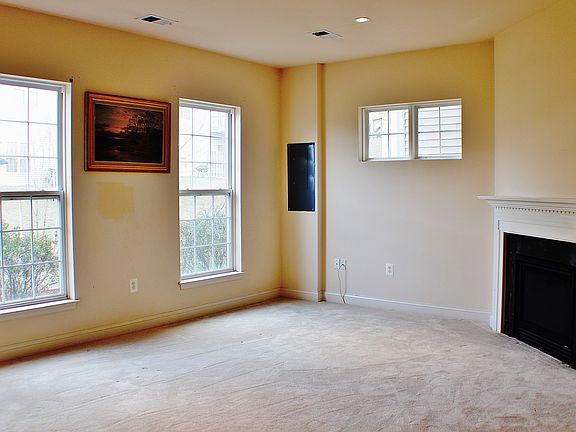3rd image of 16515 Bobster Ct