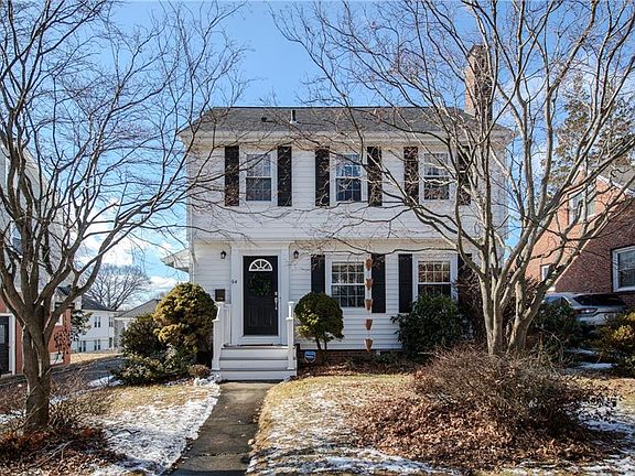 2nd image of 54 Wyndham Ave