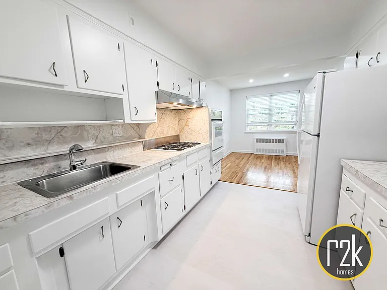 33-28 28th St #3F — Photo 13