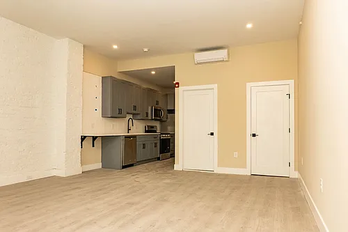 223 S 44th St Photo 1 223 S 44th St Photo 1