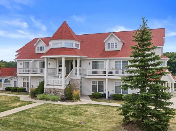 2107 Landings LANE, Delavan, WI 53115
