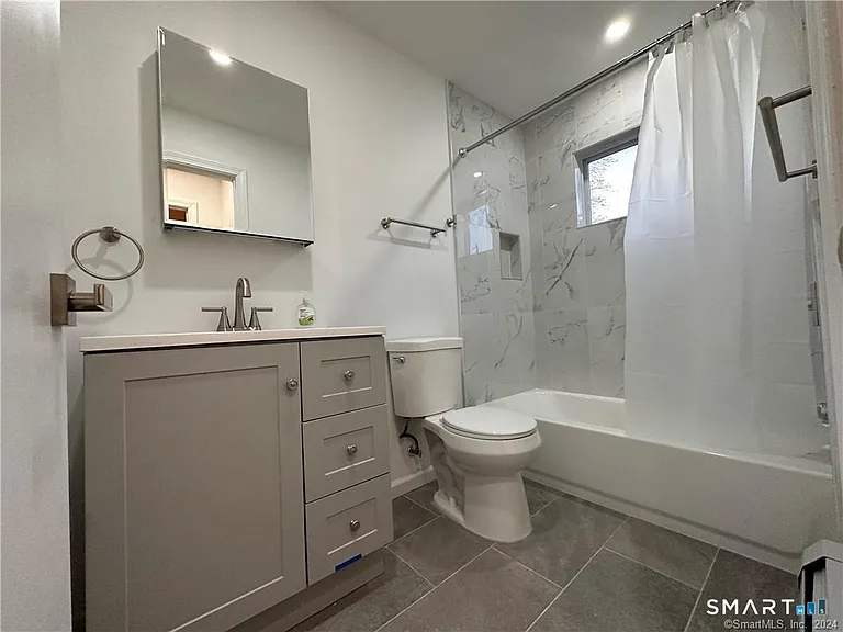 192 Peace St #1 — Photo 9