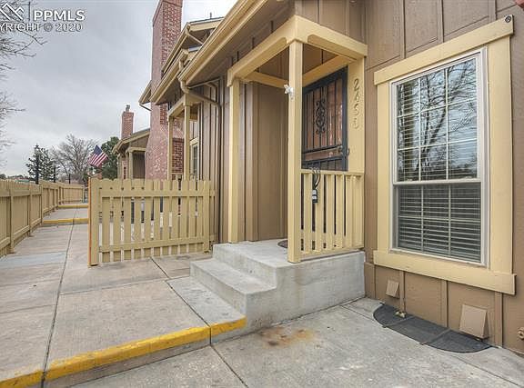 3rd image of 2460 Hatch Cir