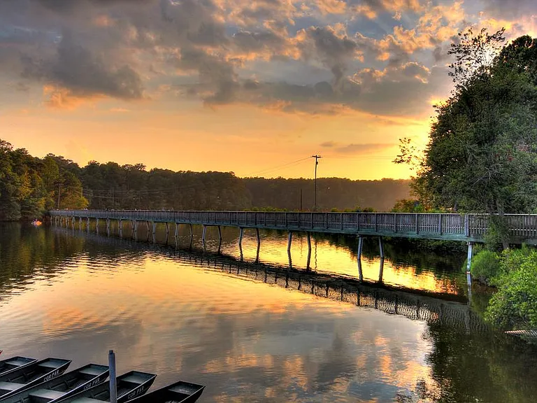 Lake Johnson walking distance