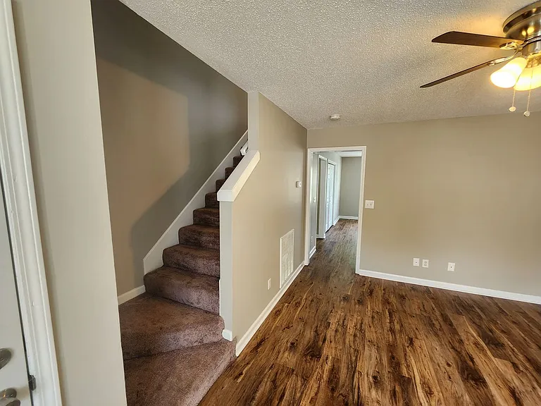 4048 New Grange Cir — Photo 6