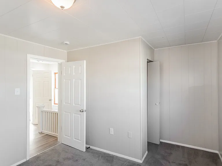 822799_027_bedroom_13326596.jpg