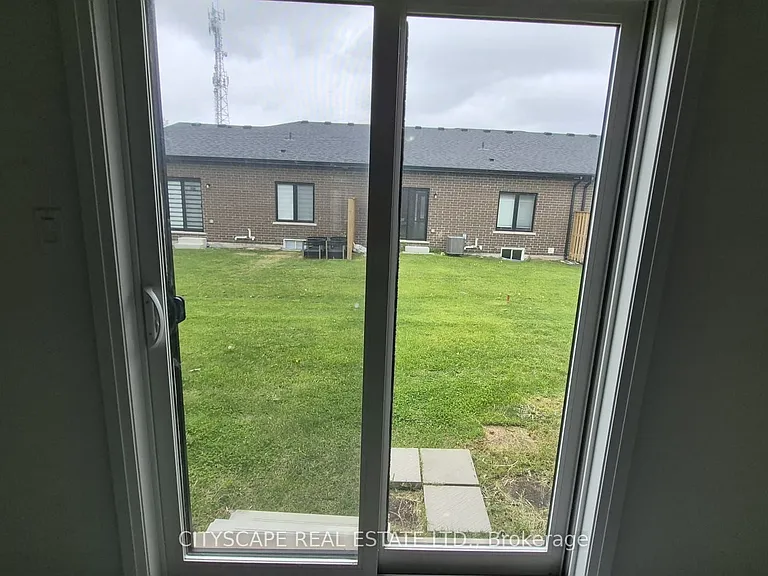 550 Grey St #28 — Photo 20