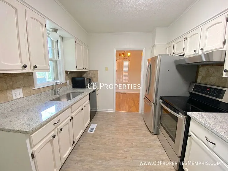 3640 Shirlwood Ave — Photo 2