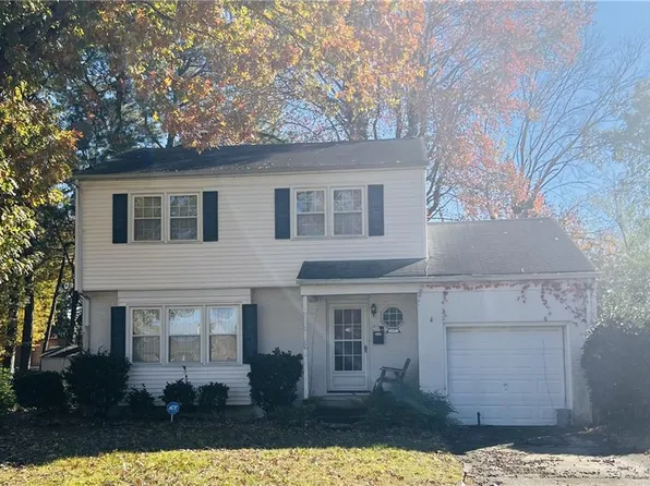 221 Prince George Dr, Hampton, VA 23669