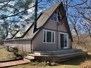 331 Wild Cherry Dr, Dixon, IL 61021
