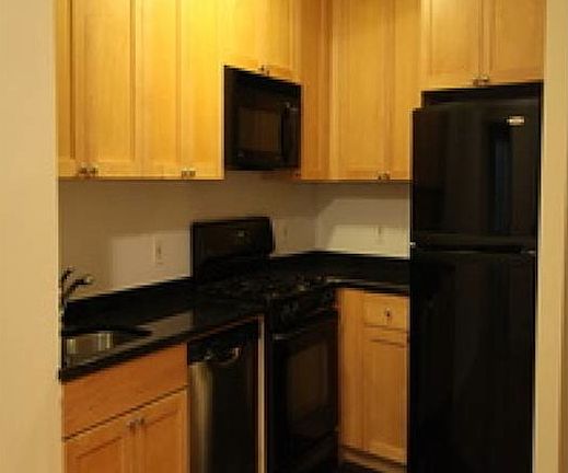 3rd image of 510 6th Ave Frnt 7