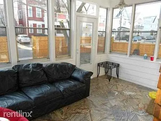 4 bed, $4,900 — Photo 4