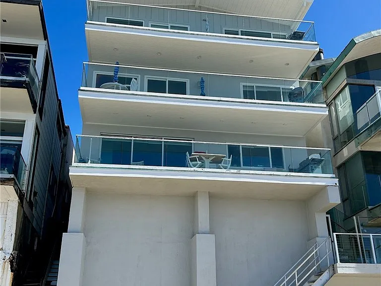1249 Ocean Front #D — Photo 22