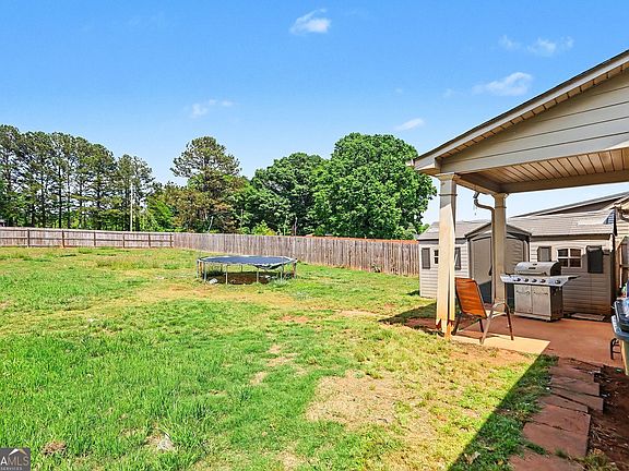 5th image of 218 Summergate Ln