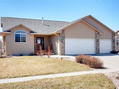 209 E Tabor Ct, Brandon, SD, 57005