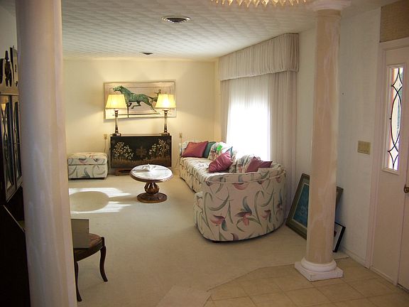 5th image of 1300 Bayshore Dr
