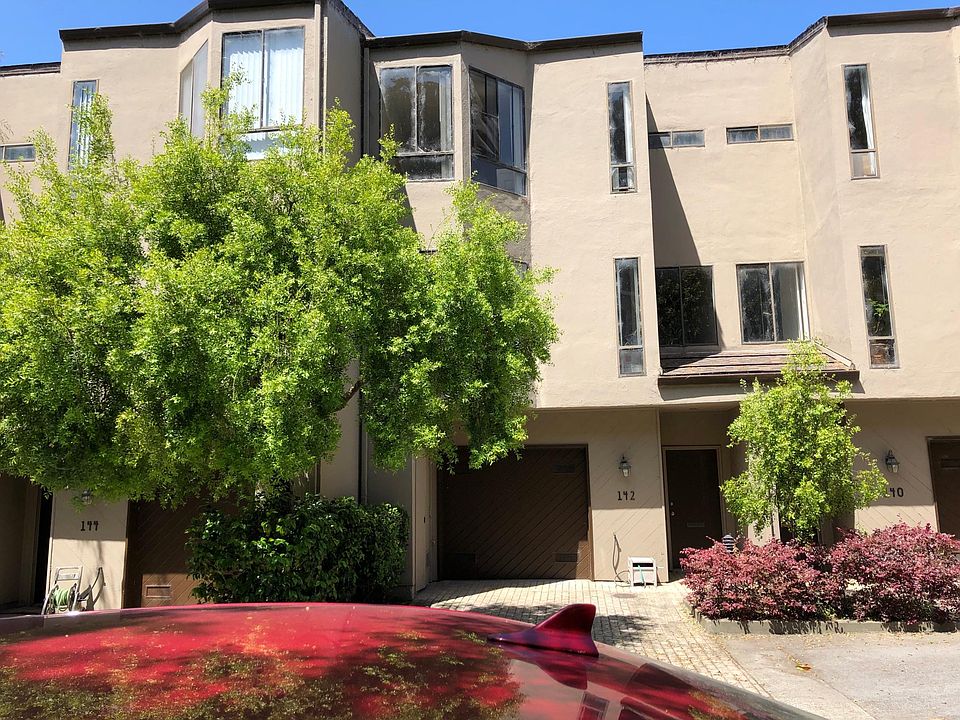 2nd image of 142 S Lake Merced Hls