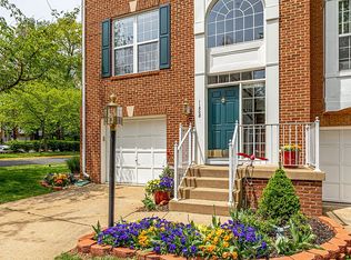 11508 Wild Hawthorn Ct, Reston, VA 20194