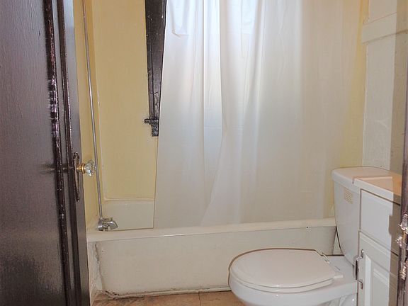 5th image of 4308 Wallace St APT 17