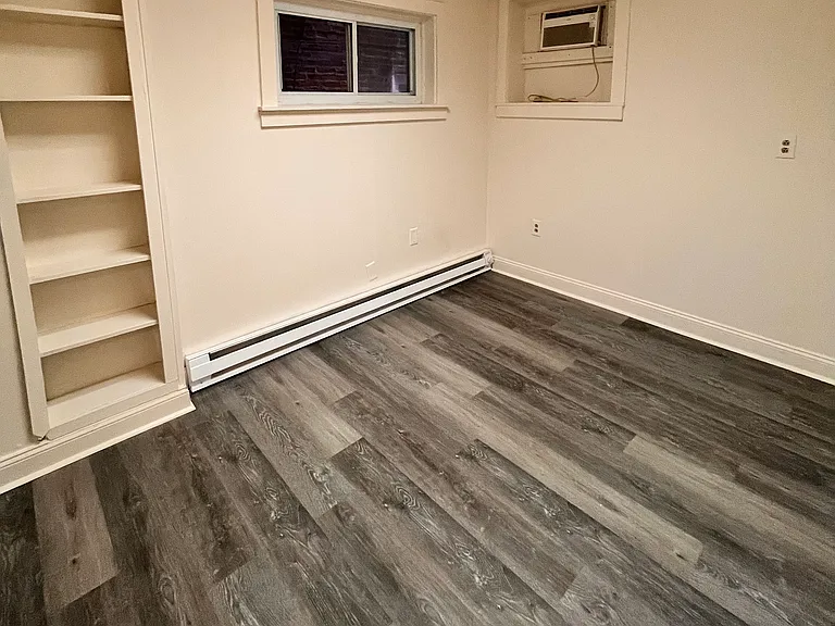 368 E High St — Photo 5