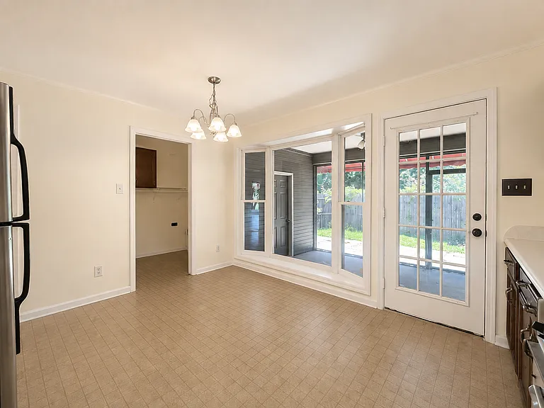 2152 Westbury Ct SW #1 — Photo 3