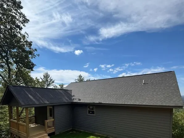 430 Heritage Trl, Brasstown, NC 28902