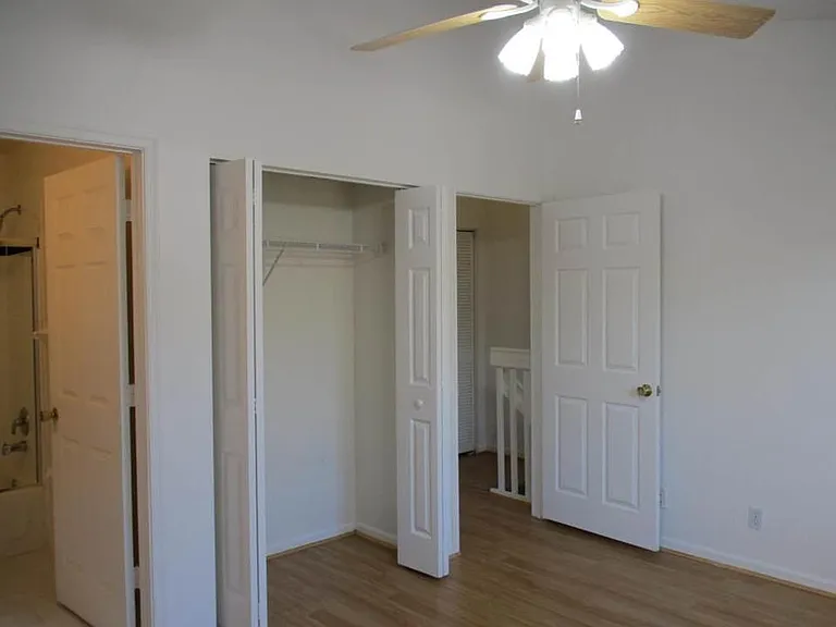 4616 Palmbrooke Cir — Photo 21