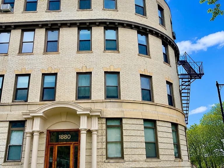 1880 Commonwealth Ave #12 — Photo 30