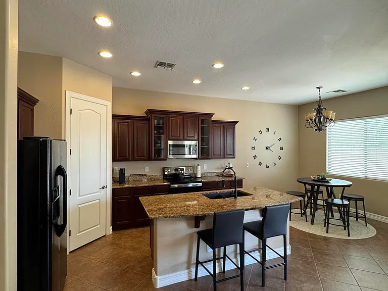15264 W Georgia Dr — Photo 8