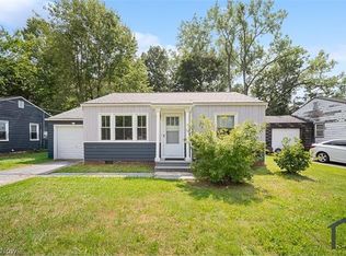 2326 Greenvale Rd, Cleveland, OH 44121