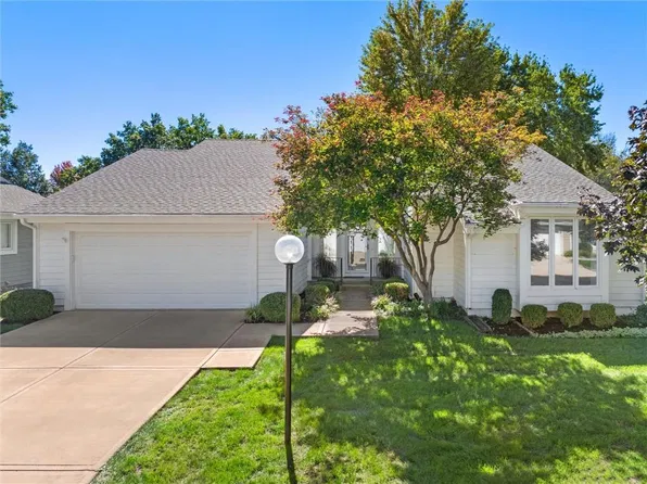 2009 W 123rd Ter, Leawood, KS 66209